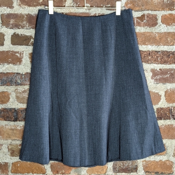 Calvin Klein Size 2 Gray Lined‎ Fit & Flair Stretch Panel Skirt - Picture 1 of 6